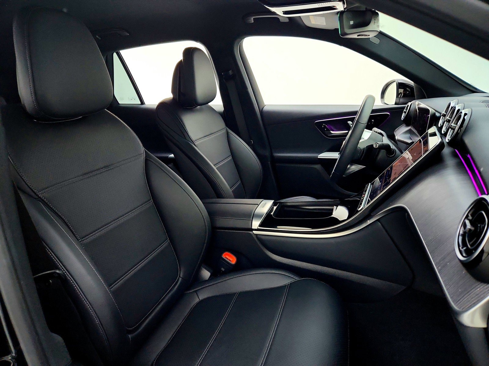 Certified 2026 Mercedes-Benz GLC 300 image 24