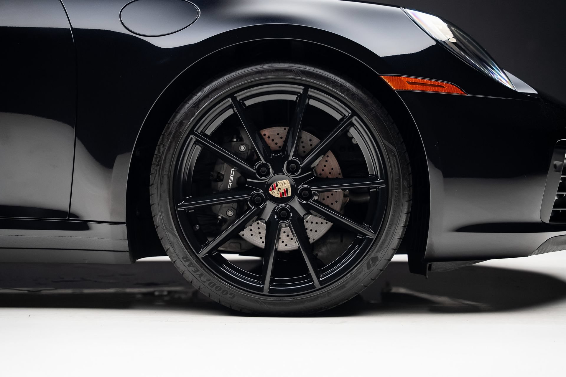 Used 2024 Porsche 911 Carrera 4 AWD/4WD image 39