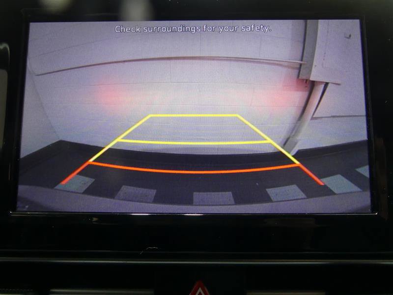 Used 2022 Hyundai Elantra SEL w/ Convenience + Premium Package FWD image 13