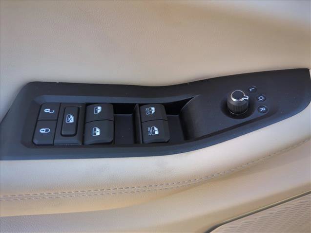 New 2026 Jeep Grand Cherokee Limited w/ Limited Altitude Package RWD image 18