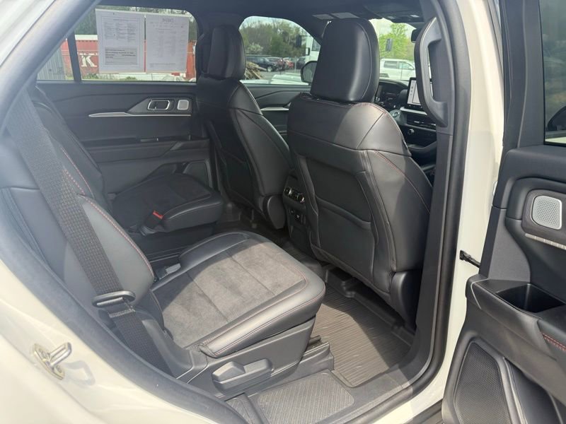 Used 2025 Ford Explorer ST w/ Sun And Sound Package AWD/4WD image 15
