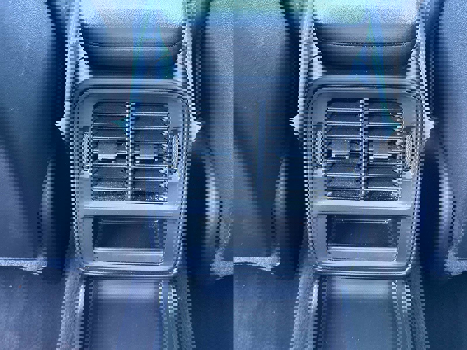 Used 2021 Porsche Taycan image 15