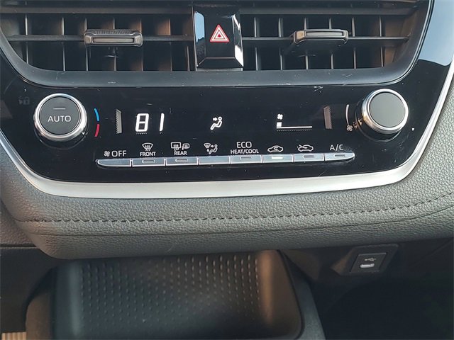 Used 2025 Toyota Corolla SE image 19
