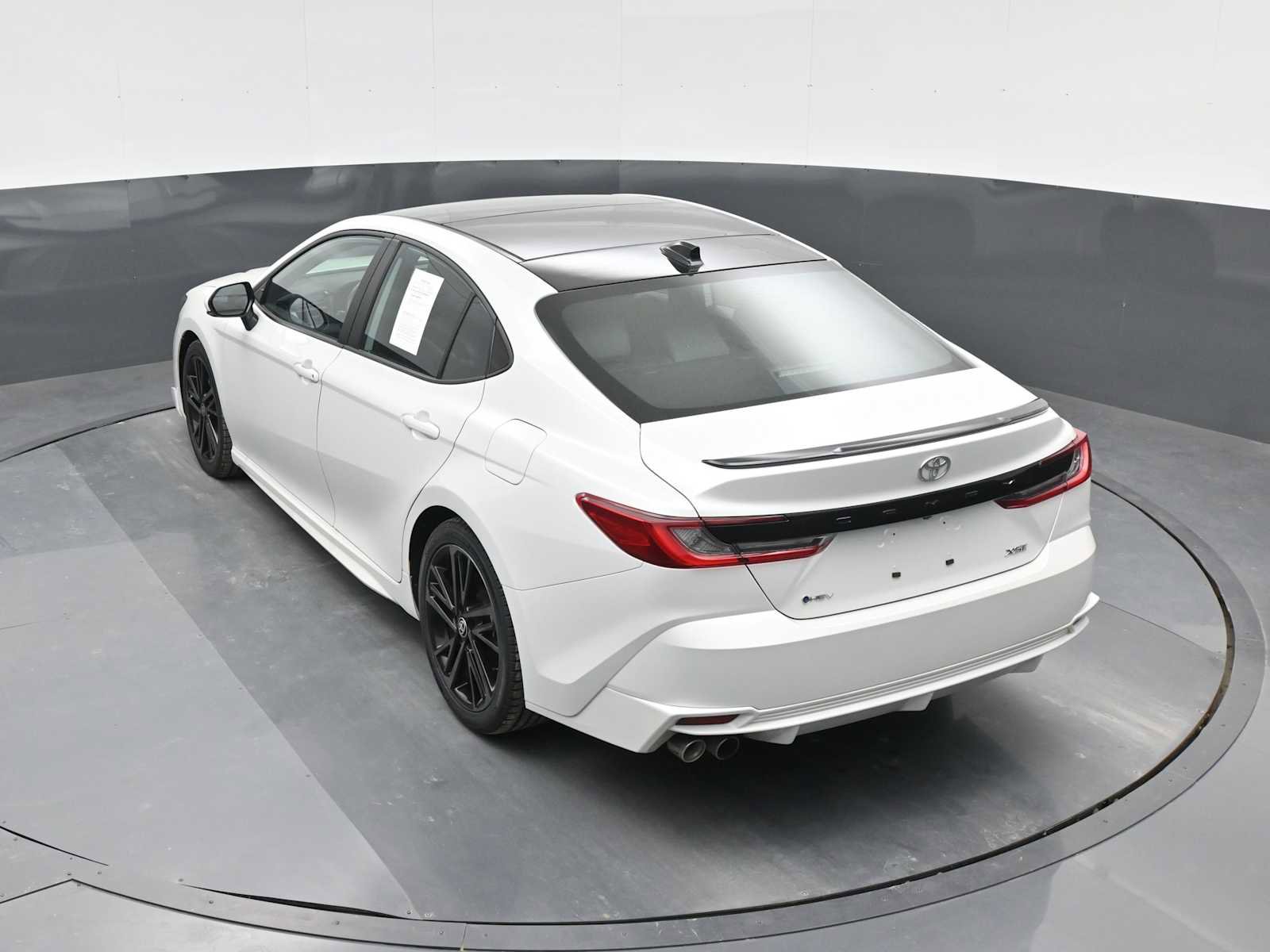 Used 2025 Toyota Camry XSE image 21