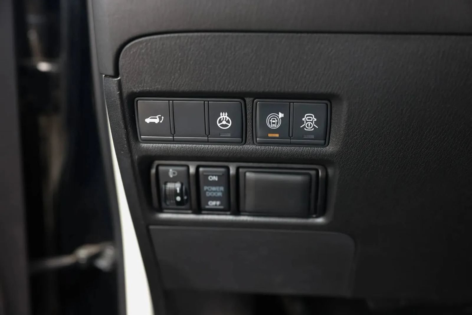Used 2019 Nissan Armada Platinum w/ Captain's Chairs Package RWD image 52