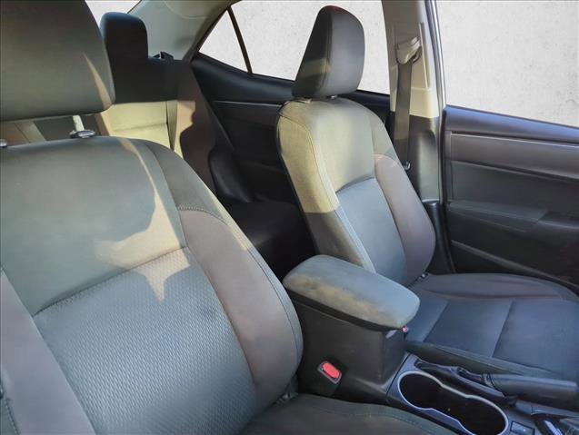 Used 2018 Toyota Corolla LE image 26