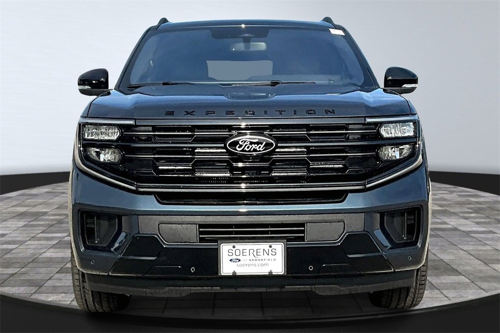New 2025 Ford Expedition Max Platinum image 3