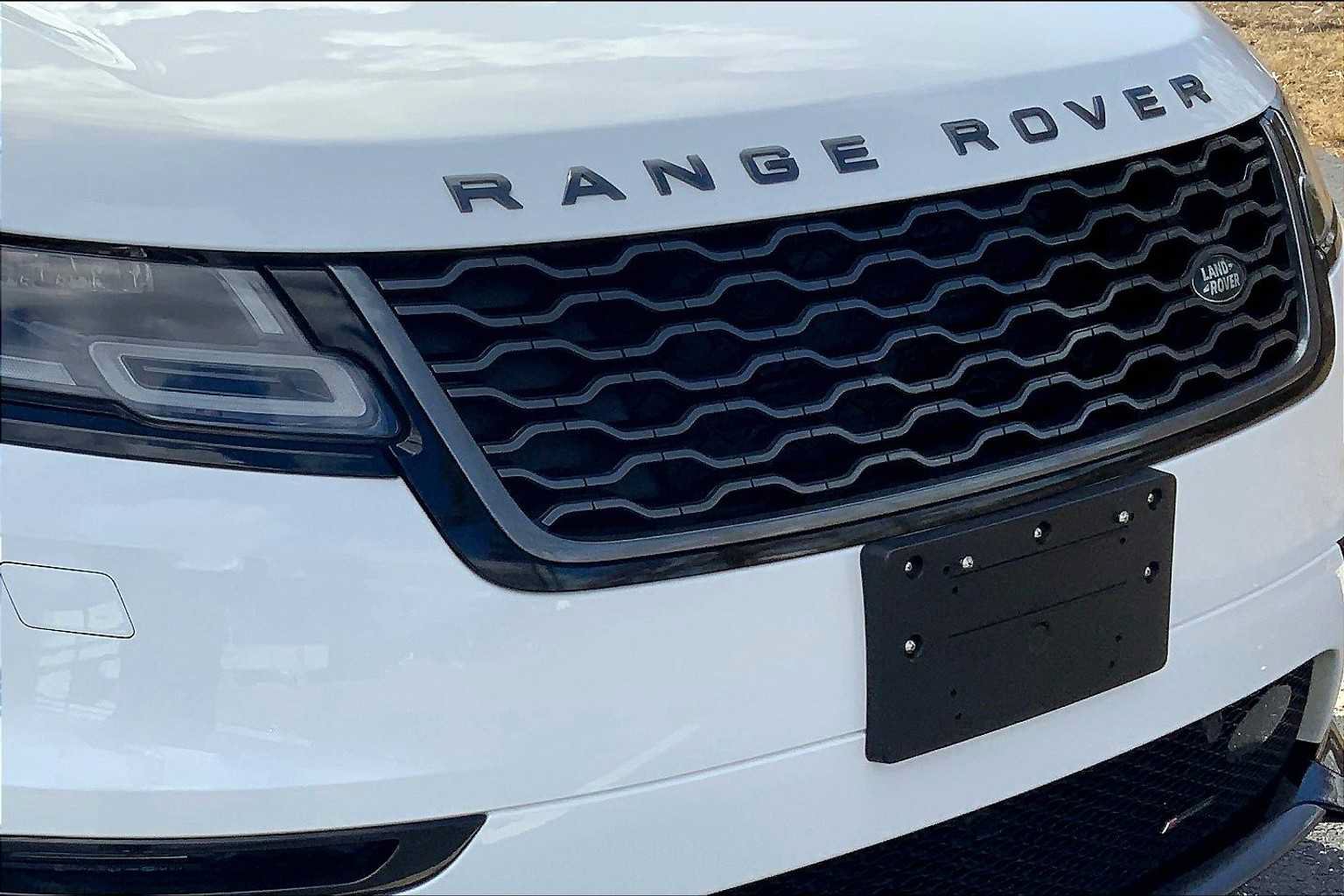Certified 2022 Land Rover Range Rover Velar R-Dynamic S AWD/4WD image 28
