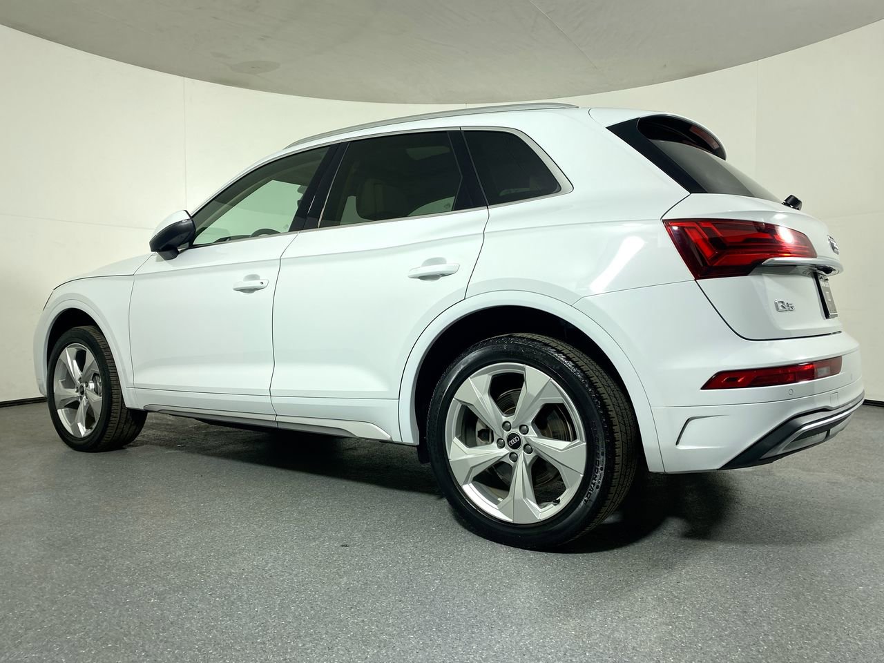 Used 2021 Audi Q5 Premium Plus w/ Premium Plus Package AWD/4WD image 31