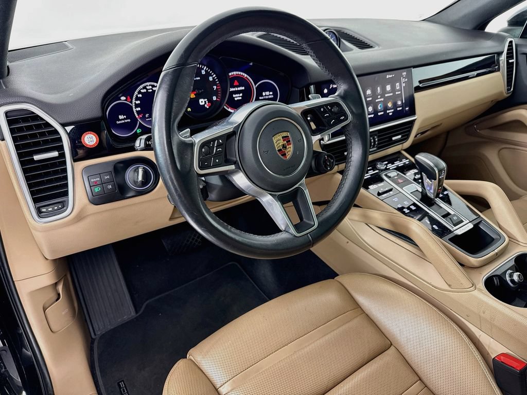 Certified 2023 Porsche Cayenne Coupe AWD/4WD image 4
