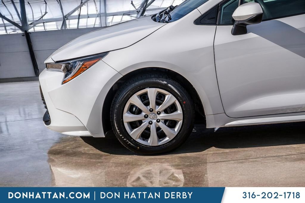 Used 2024 Toyota Corolla LE image 27