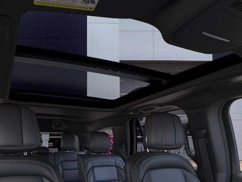 New 2026 Lincoln Navigator Reserve w/ Jet Appearance Package AWD/4WD image 22