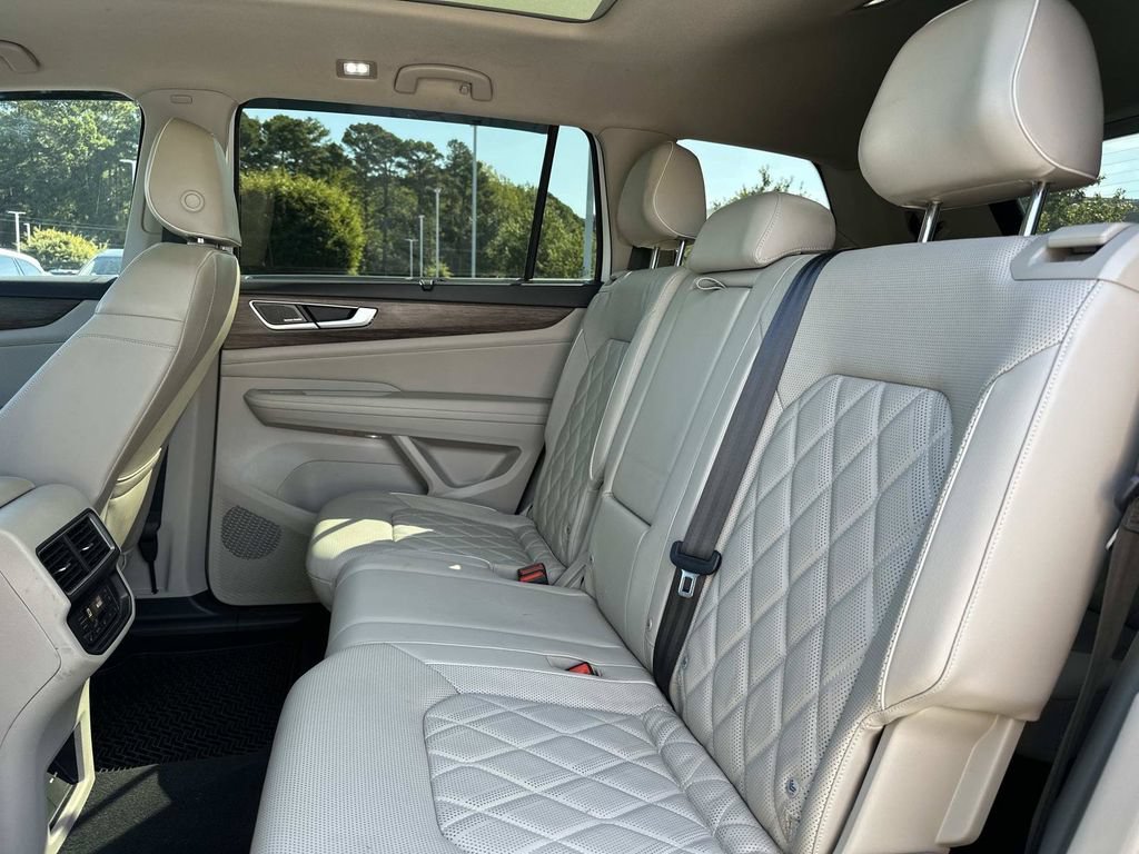 Used 2024 Volkswagen Atlas SEL Premium R-Line AWD/4WD image 18
