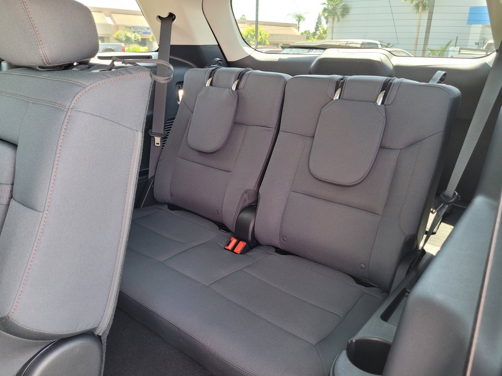 Used 2025 Ford Explorer Active RWD image 13