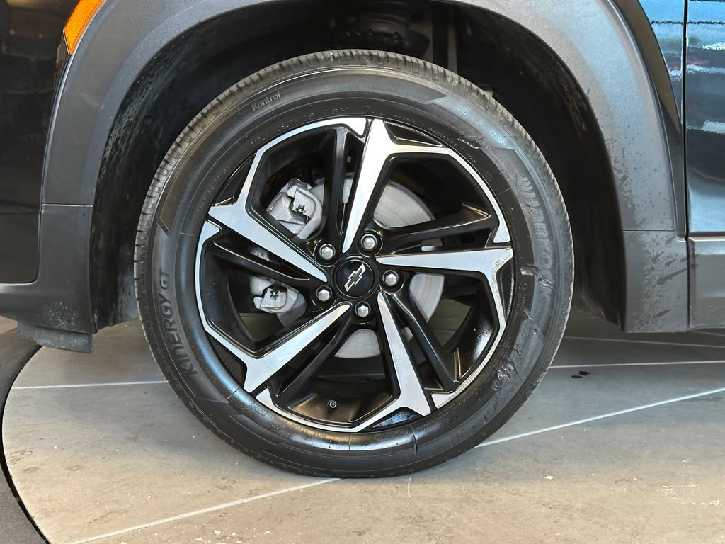 Used 2022 Chevrolet TrailBlazer RS w/ Convenience Package FWD image 25