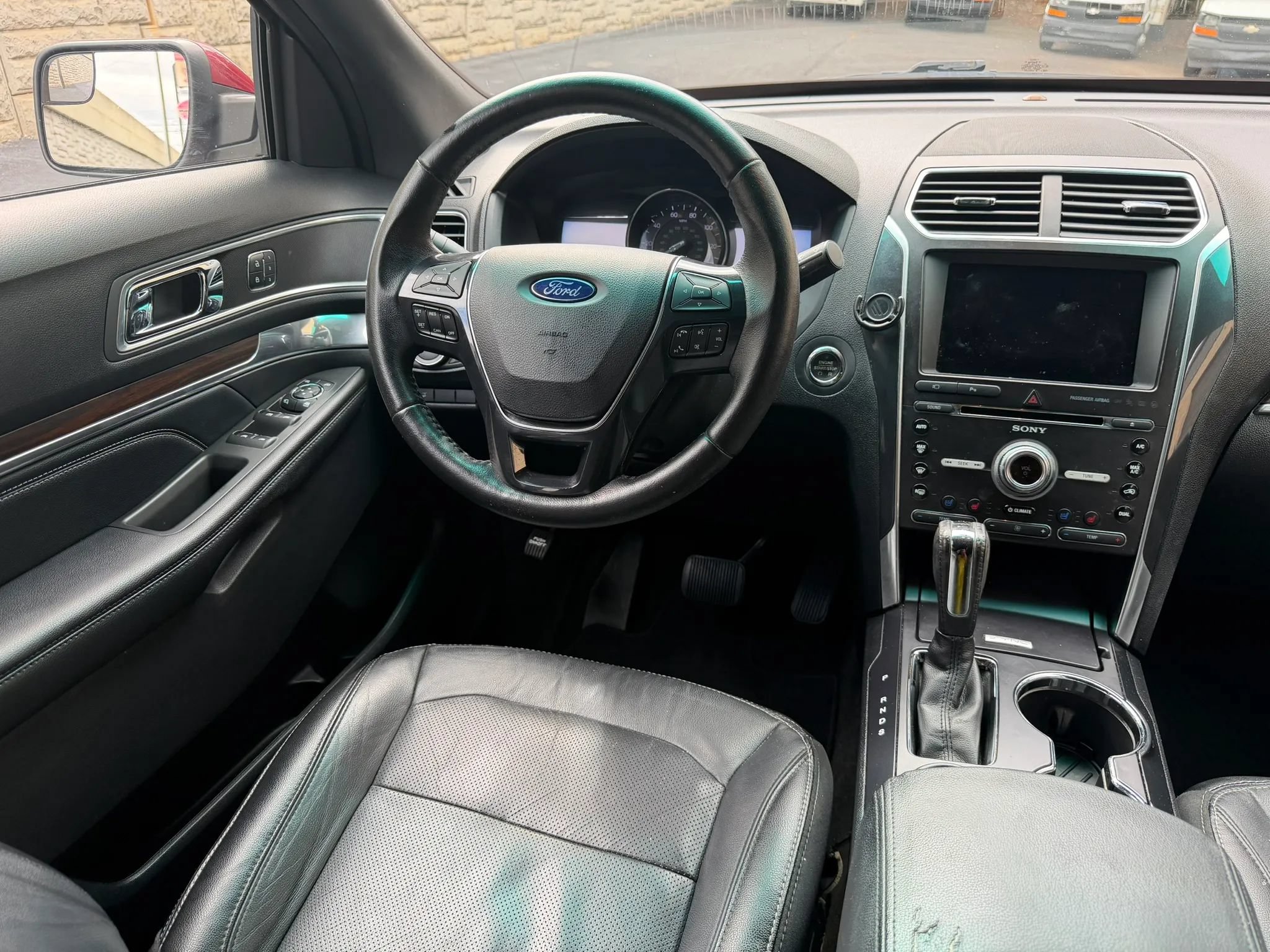 Used 2017 Ford Explorer Limited FWD image 13