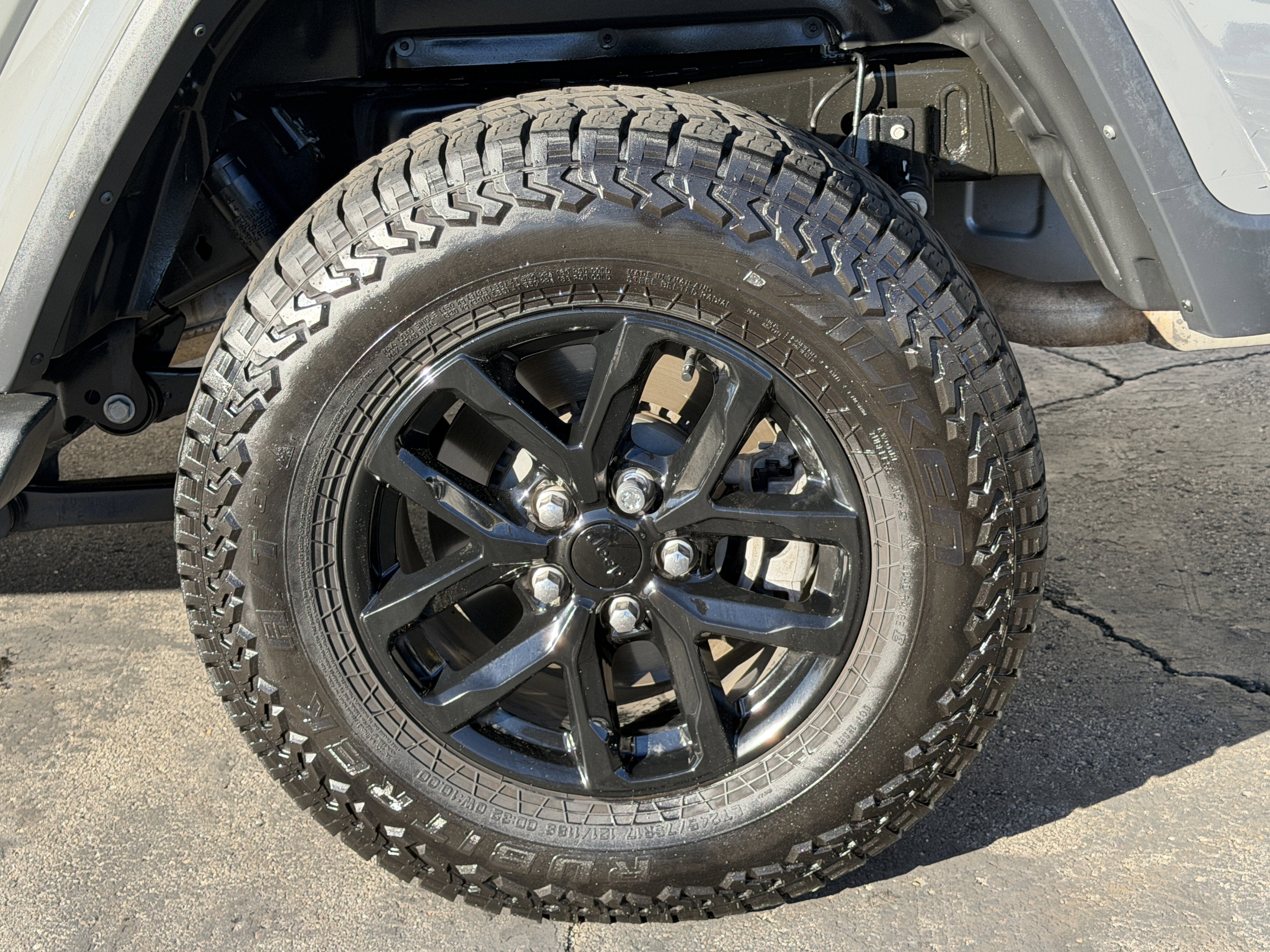 Certified 2022 Jeep Gladiator Sport image 13