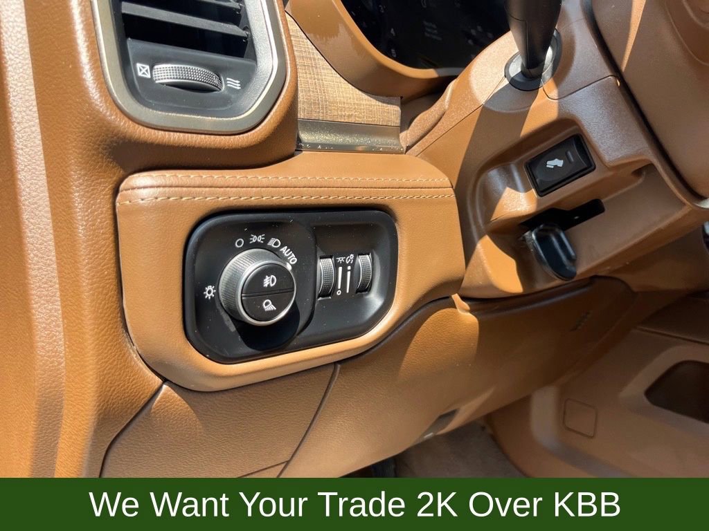 Used 2023 RAM 3500 Limited image 26