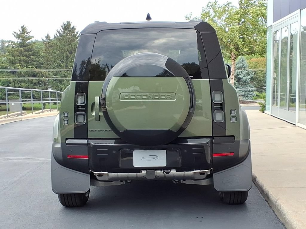 New 2026 Land Rover Defender 110 S AWD/4WD image 4