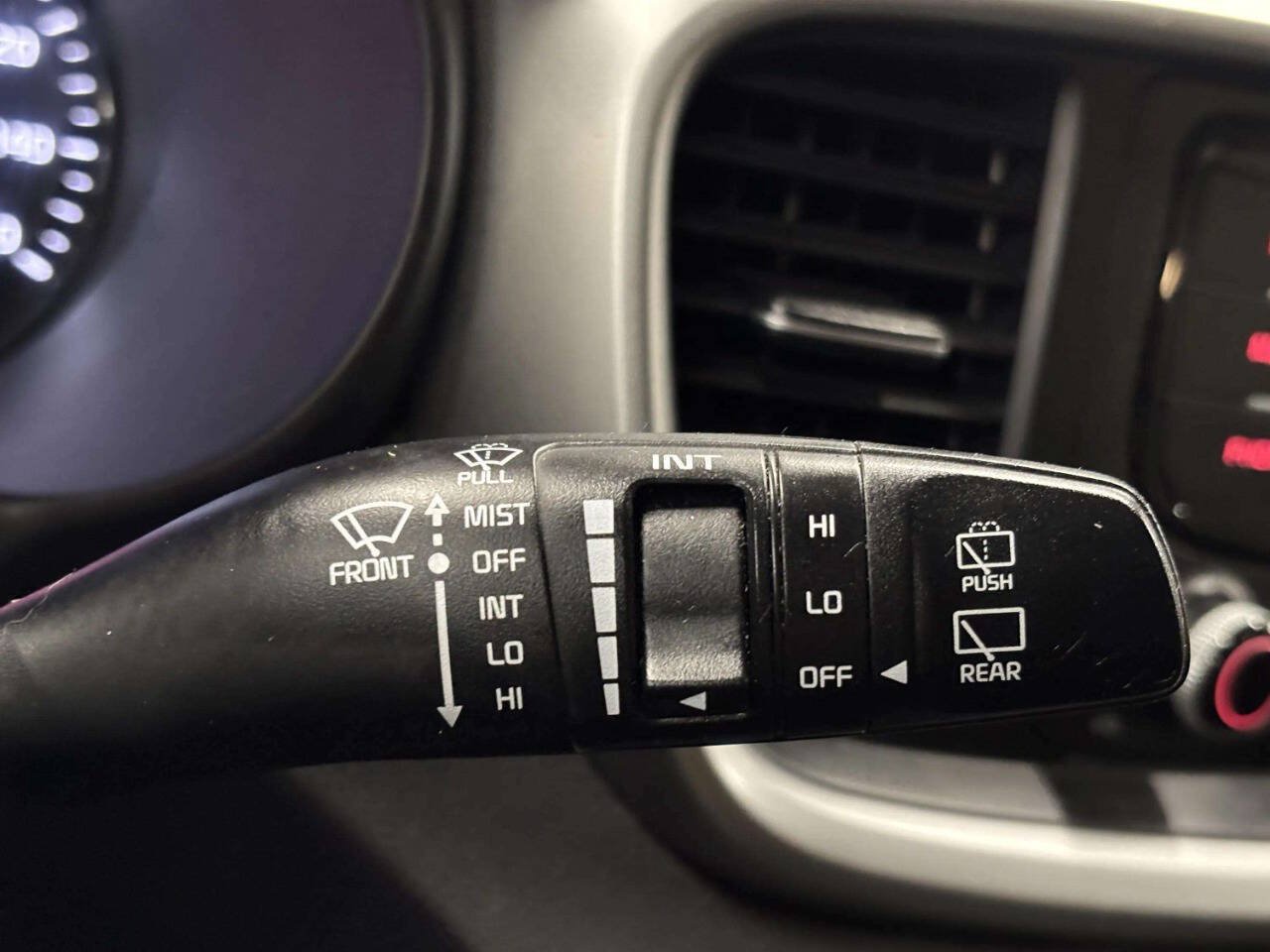 Used 2017 Kia Sorento LX FWD image 36