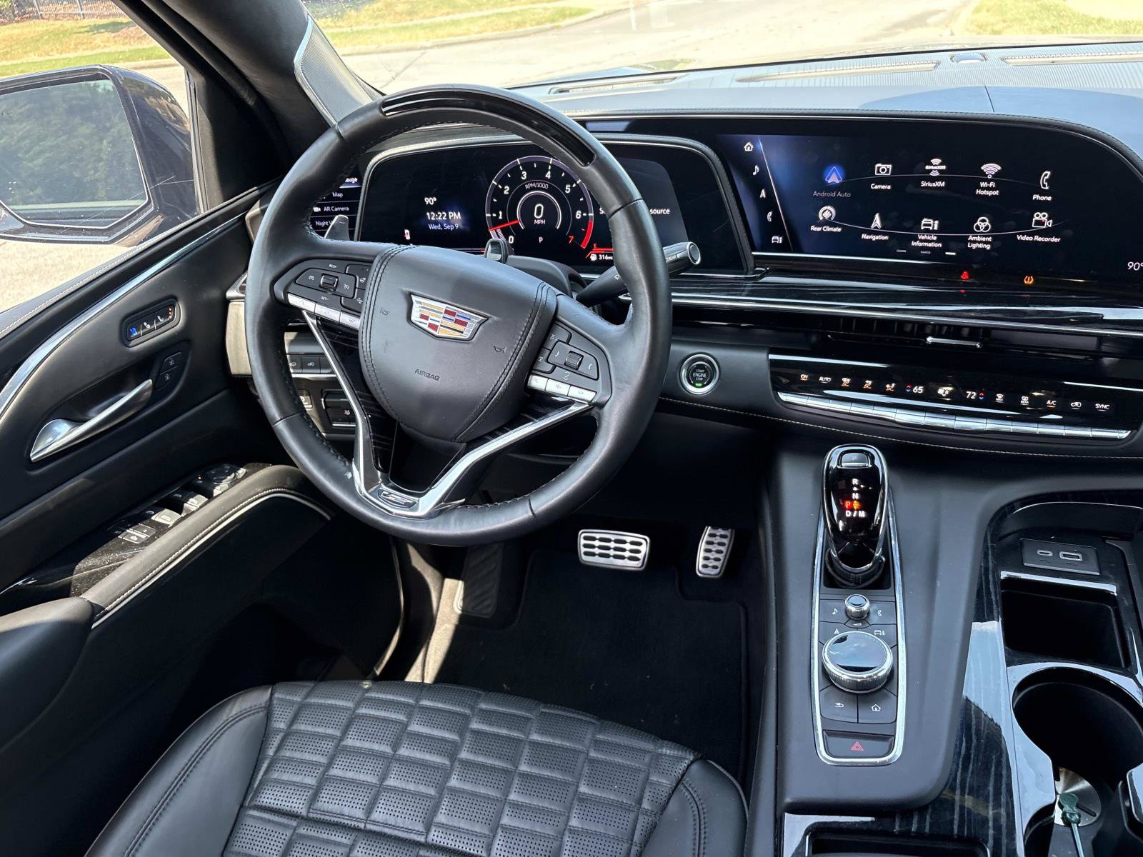 Used 2023 Cadillac Escalade ESV V AWD/4WD image 29