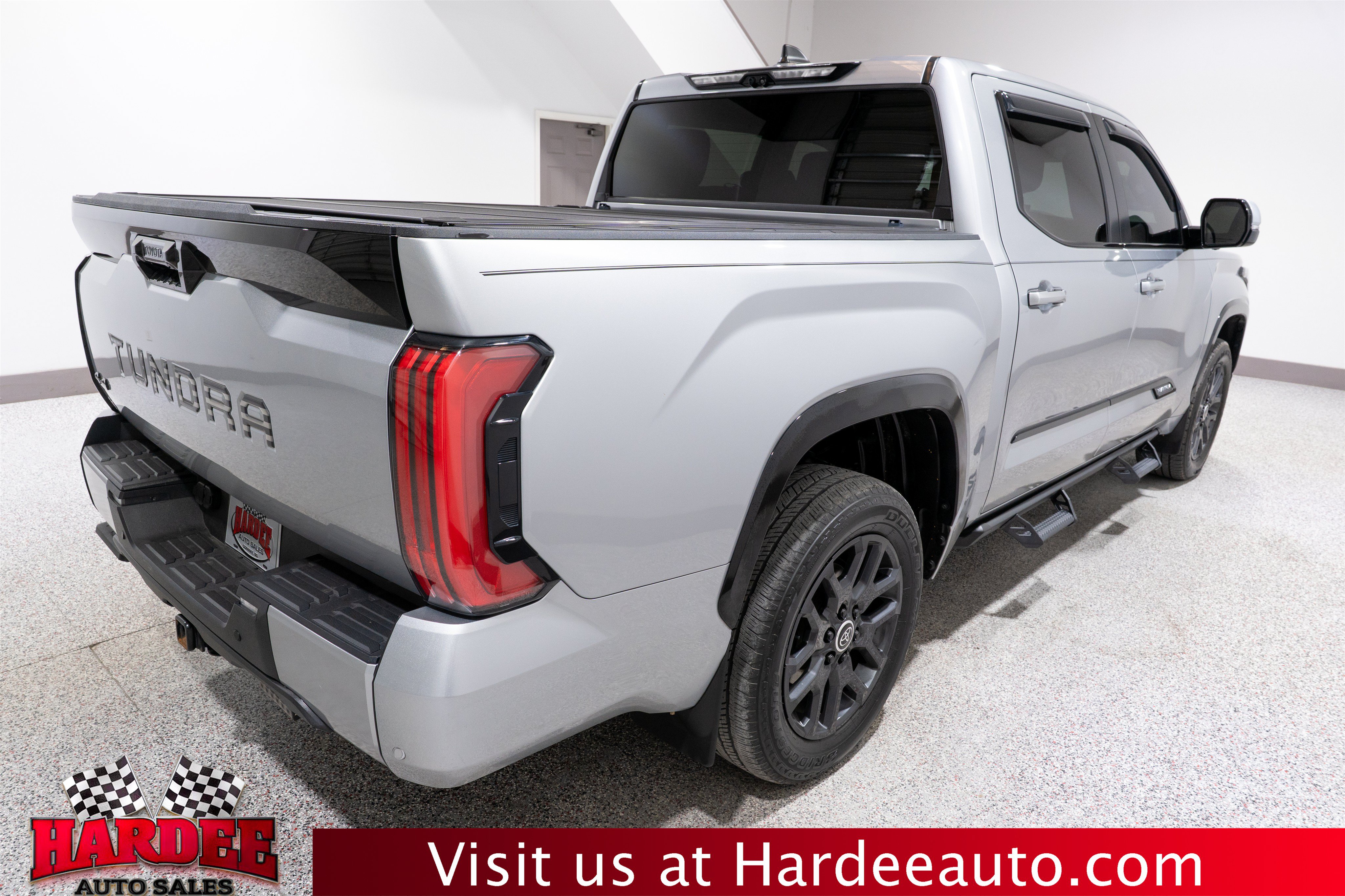 Used 2024 Toyota Tundra Platinum AWD/4WD image 5