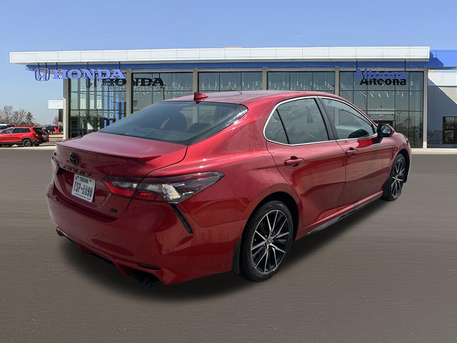 Used 2024 Toyota Camry SE FWD image 4