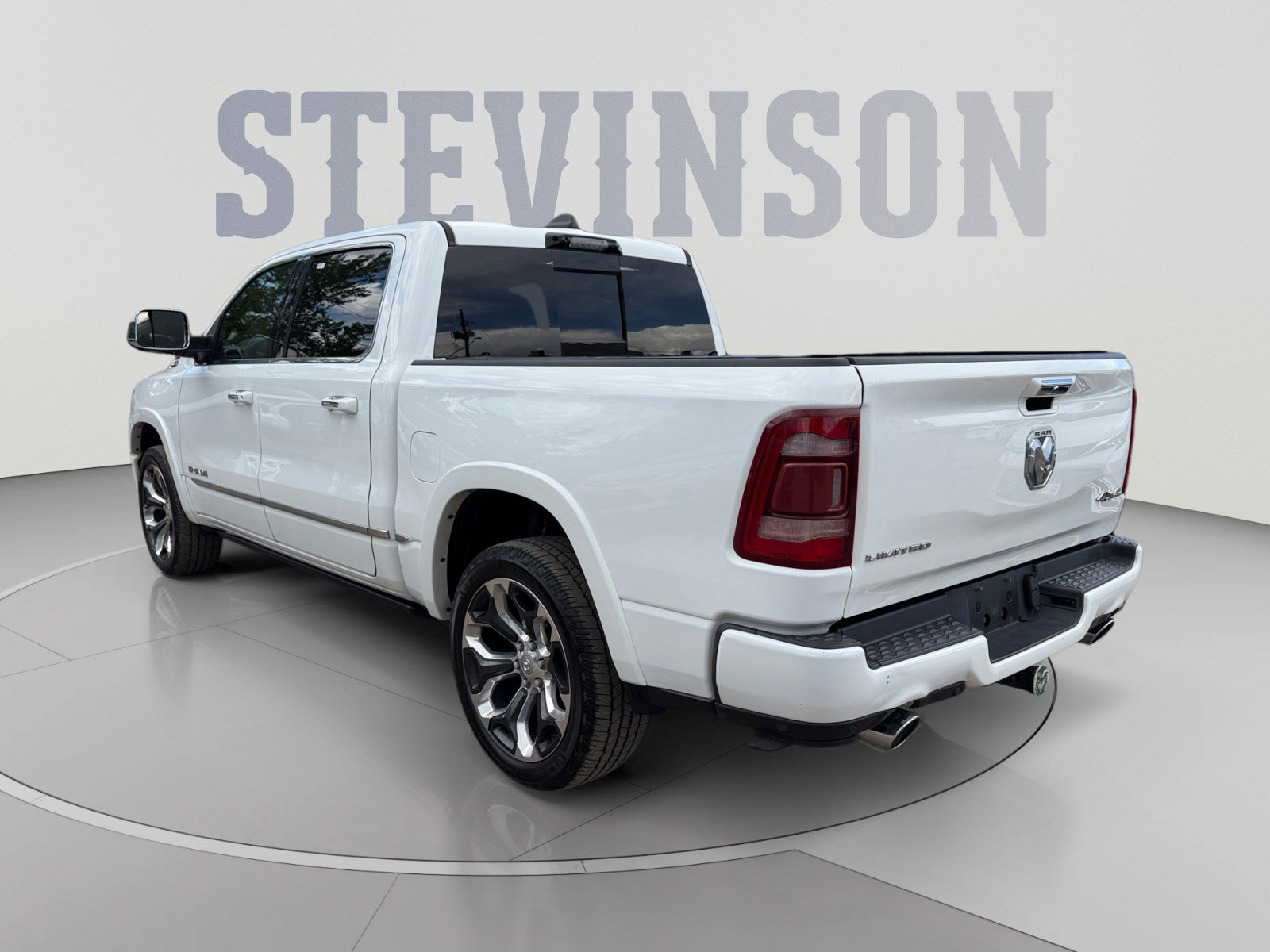 Used 2021 RAM 1500 Limited AWD/4WD image 3