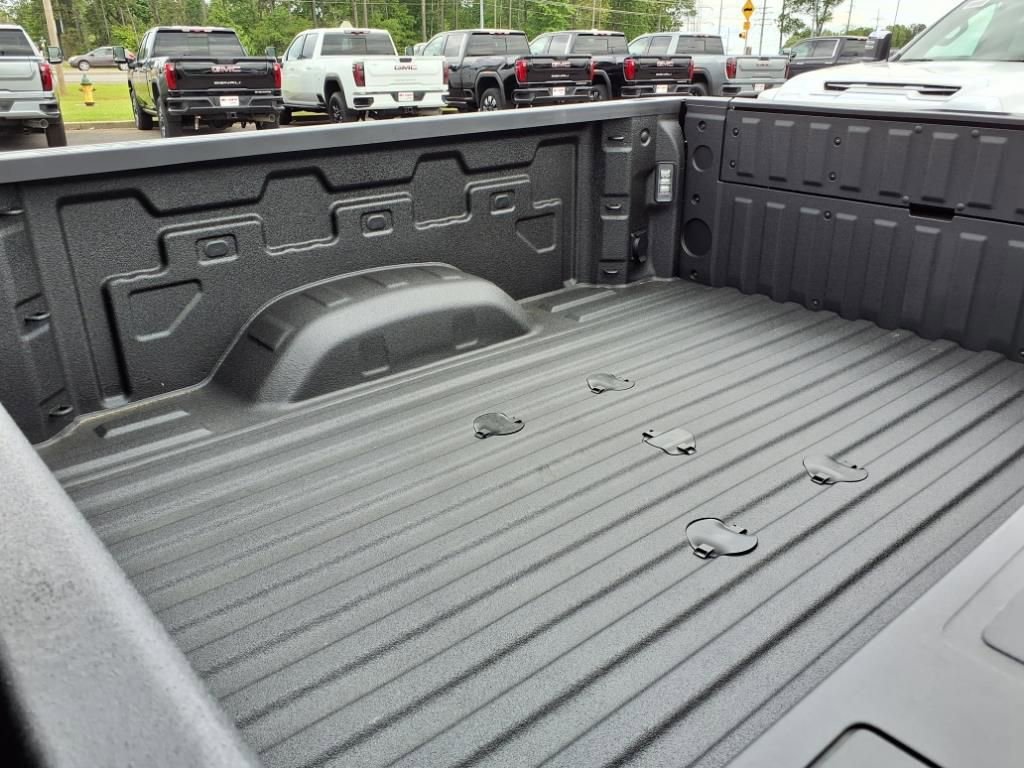 New 2025 GMC Sierra 2500 AT4 w/ AT4 Premium Plus Package image 18