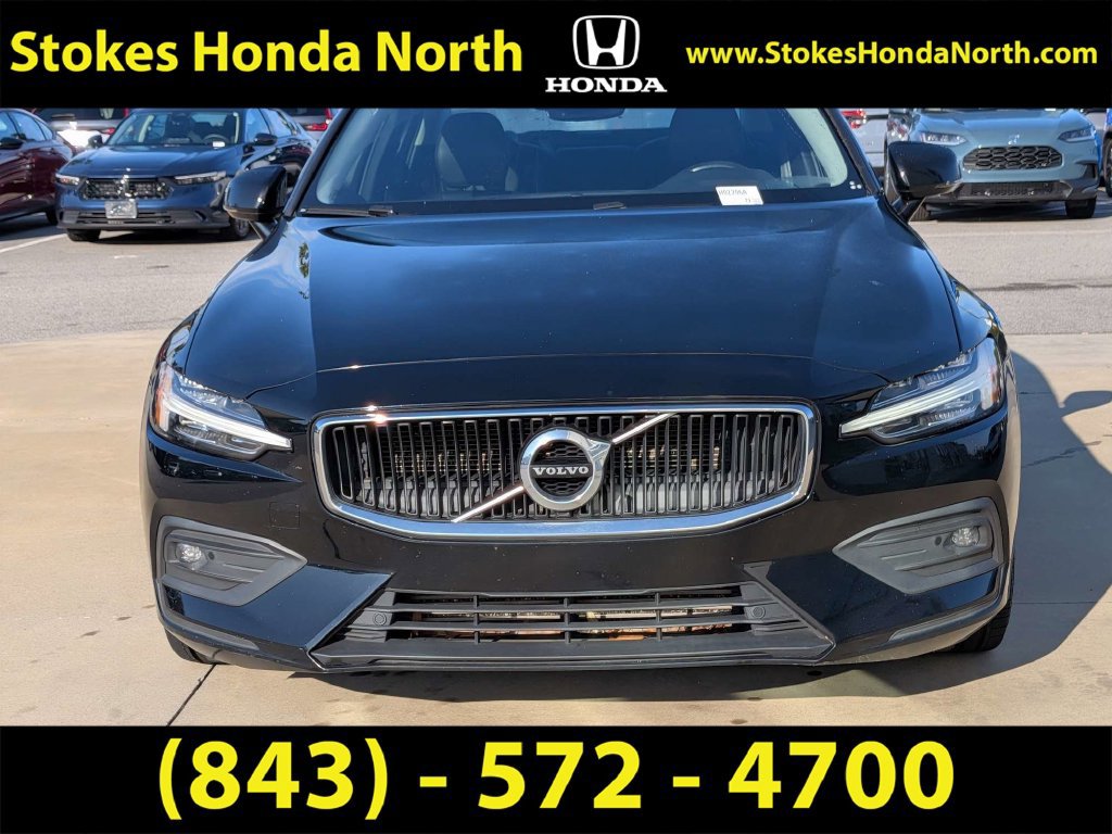 Used 2021 Volvo S60 T5 Momentum w/ Premium Package FWD image 8