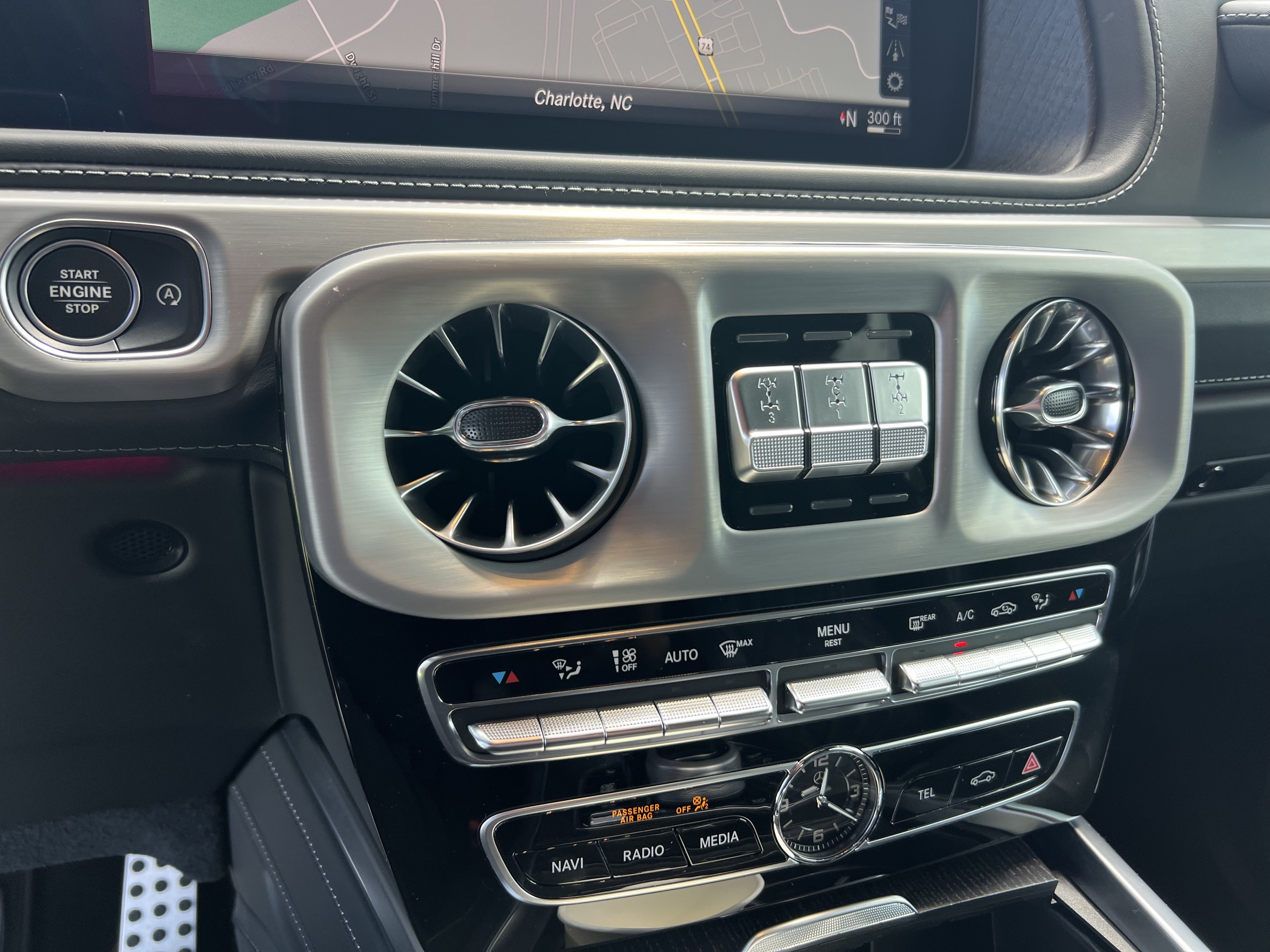 Used 2022 Mercedes-Benz G 550 image 28