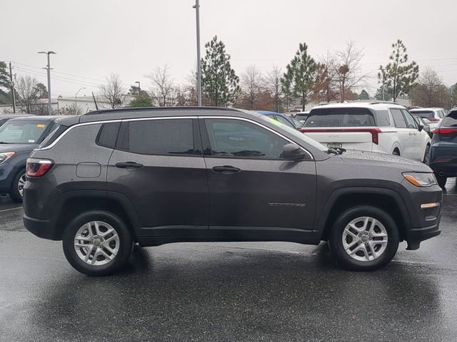 Used 2020 Jeep Compass Sport image 3