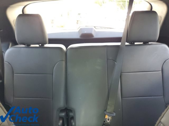 Used 2023 Chevrolet Traverse LT FWD image 12