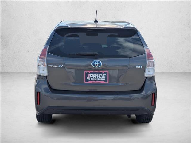 Used 2017 Toyota Prius V Four image 7