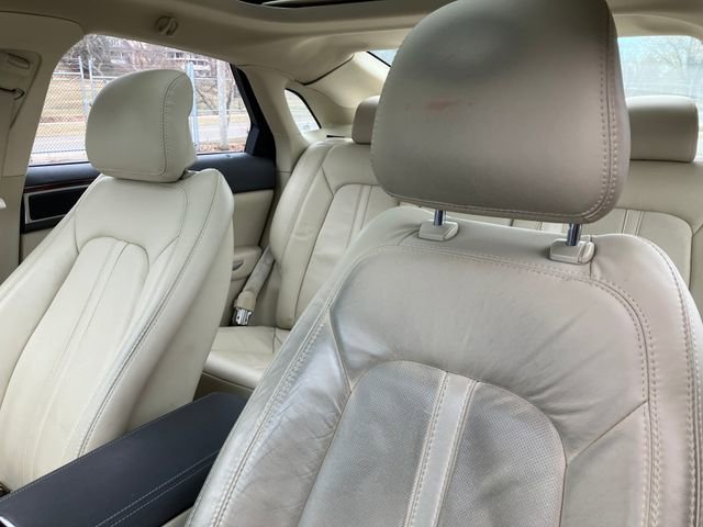 Used 2014 Lincoln MKZ image 8