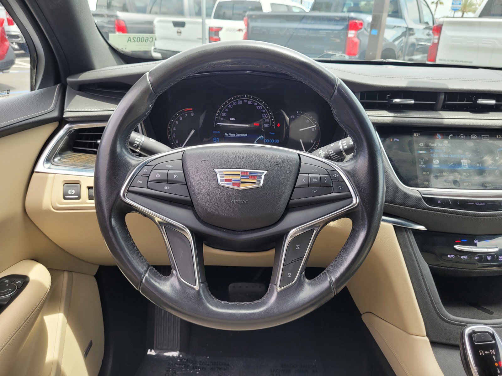 Used 2019 Cadillac XT5 FWD image 16