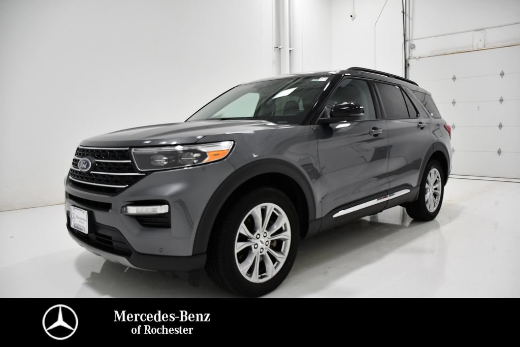 Used 2024 Ford Explorer XLT w/ Equipment Group 202A AWD/4WD image 1