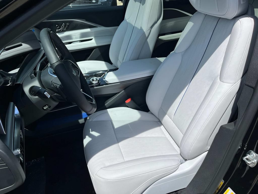 New 2026 Cadillac Lyriq Sport AWD/4WD image 18