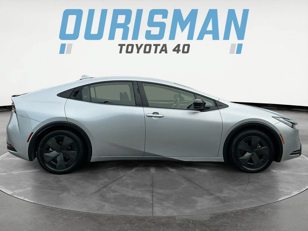 Certified 2024 Toyota Prius LE FWD image 9