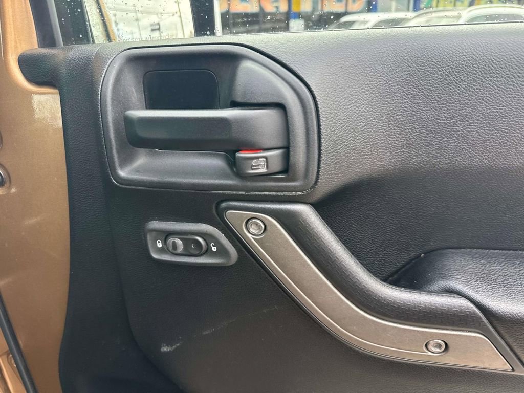 Used 2015 Jeep Wrangler Unlimited Sport w/ Quick Order Package 24S image 15