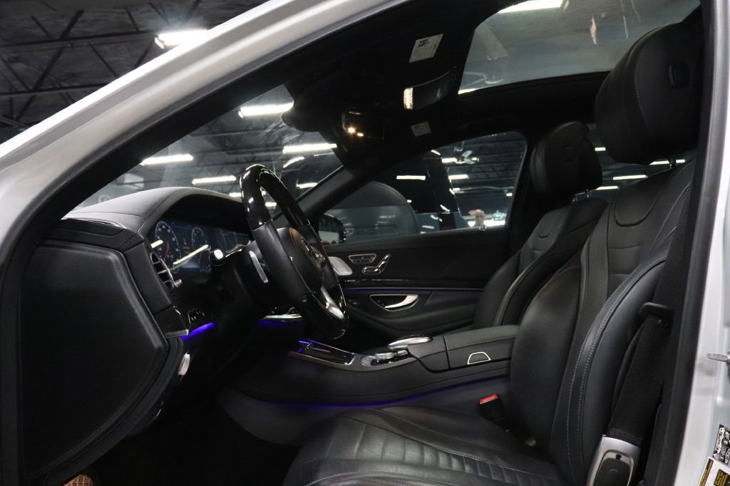 Used 2018 Mercedes-Benz S 560 Sedan image 10