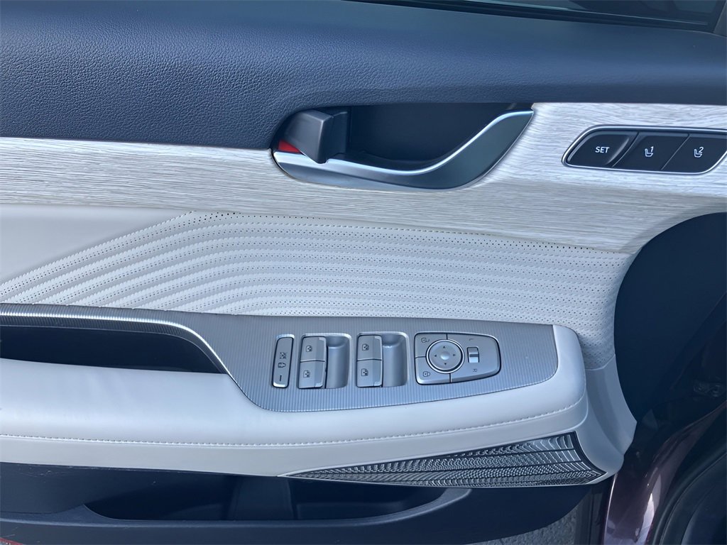 Used 2023 Hyundai Palisade Calligraphy image 30