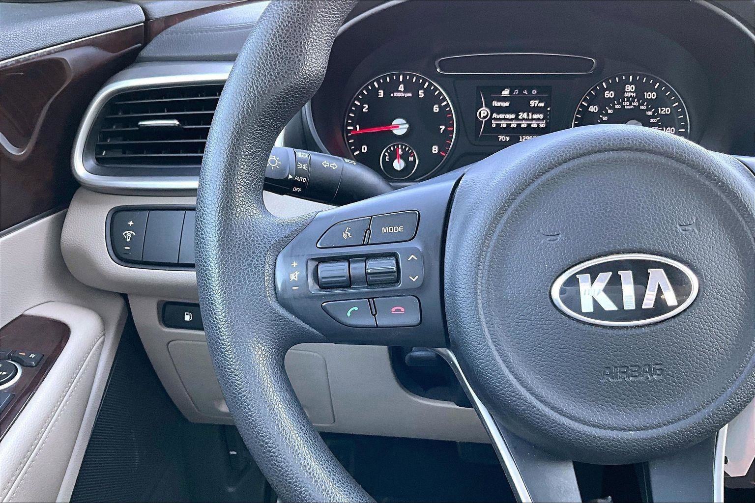 Used 2018 Kia Sorento AWD image 19