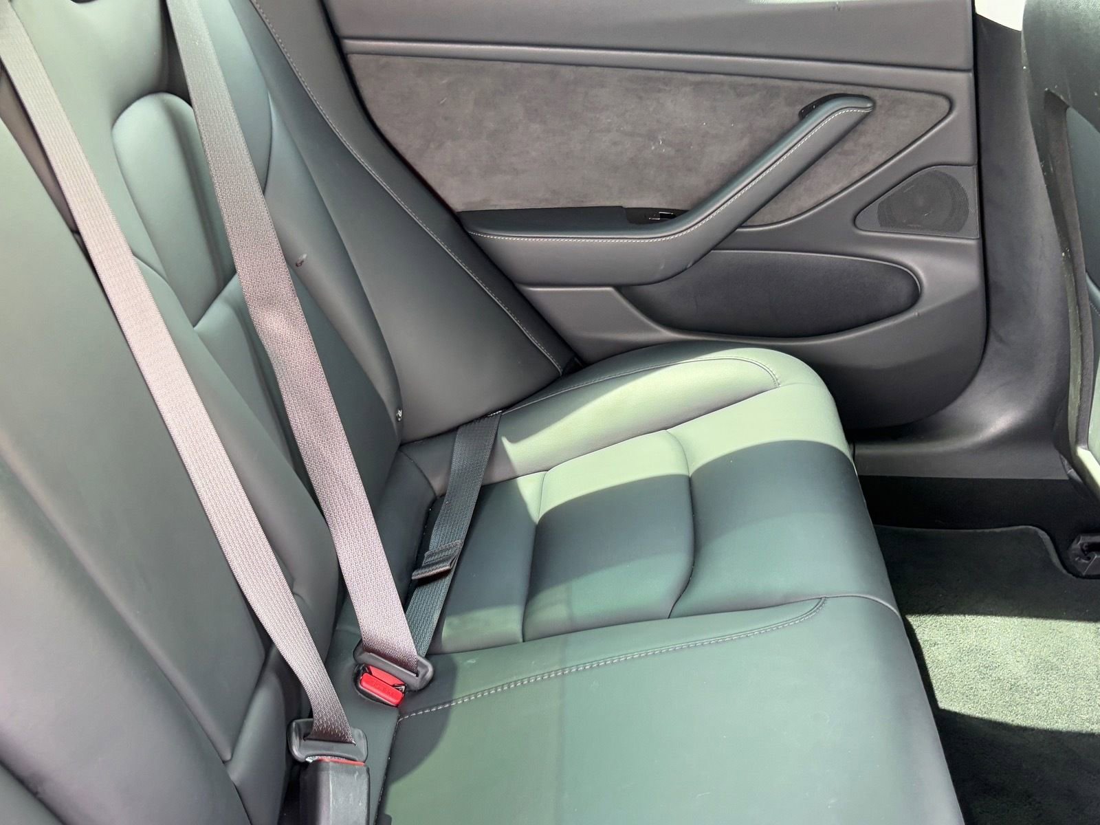 Used 2018 Tesla Model 3 Long Range image 11