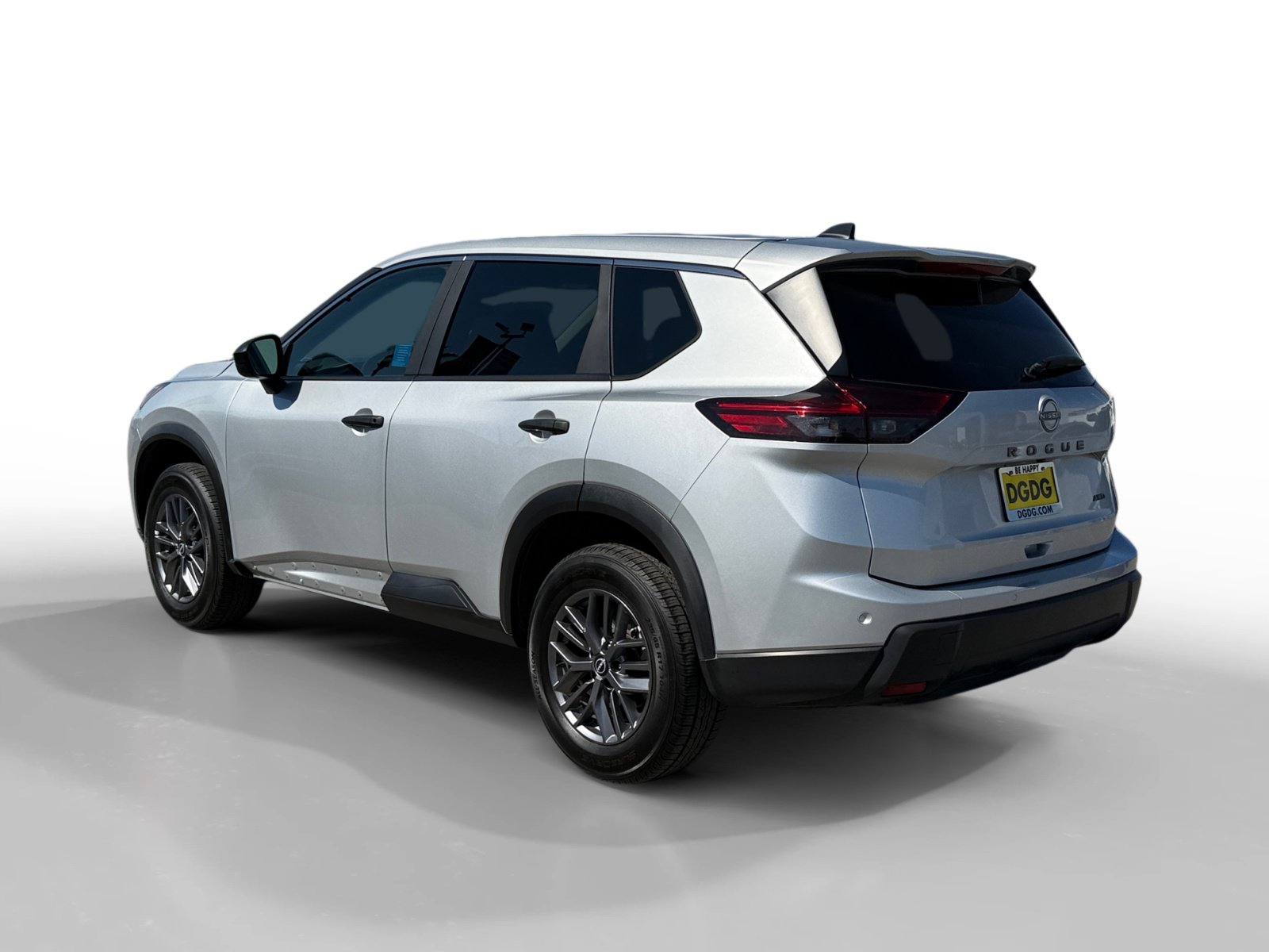 Used 2024 Nissan Rogue S AWD/4WD image 3