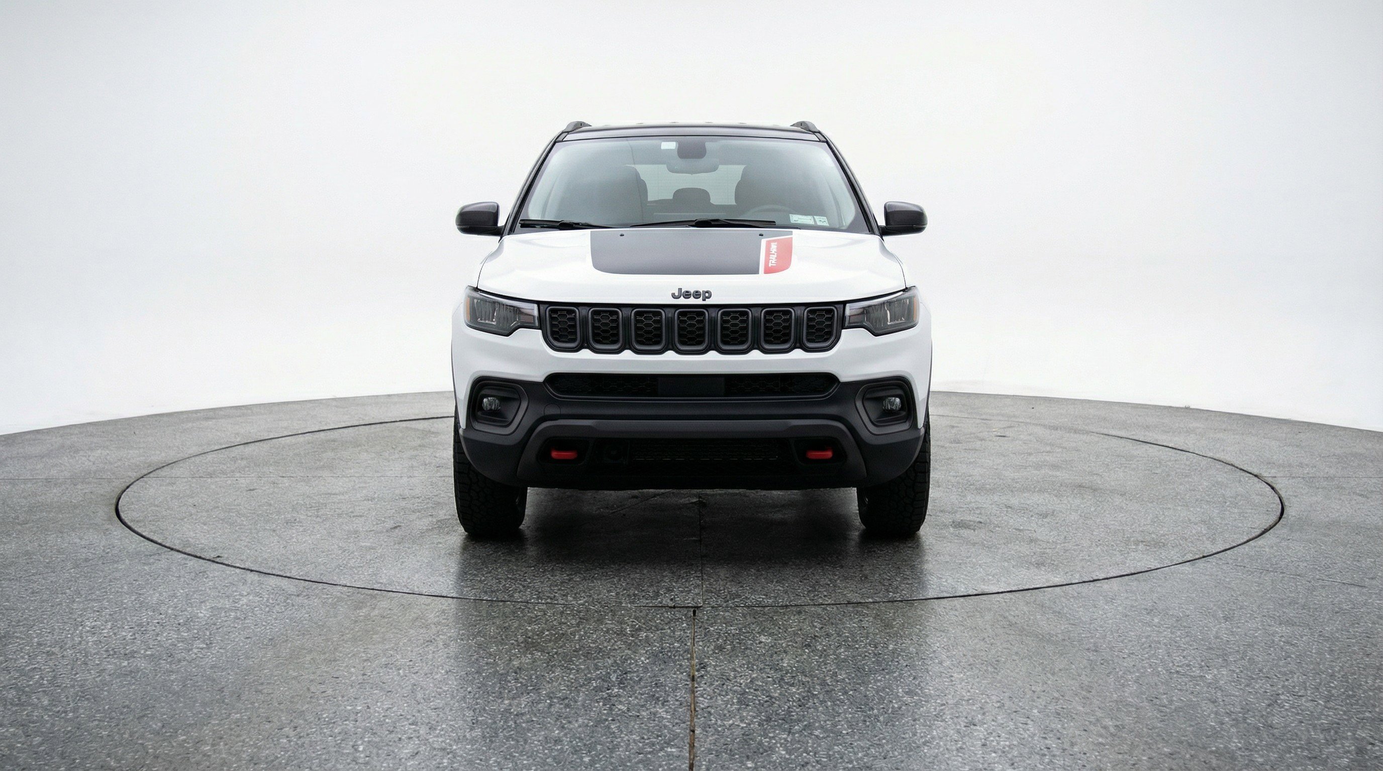 Used 2025 Jeep Compass Trailhawk image 2