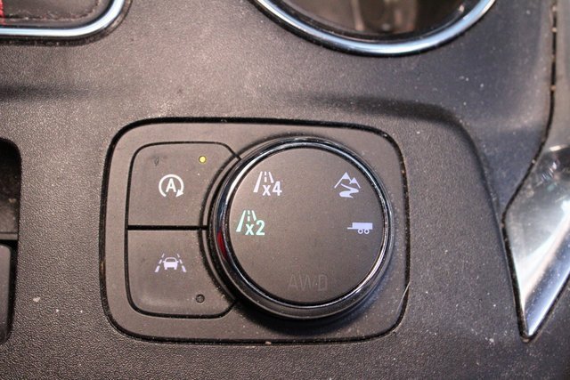 Used 2023 Chevrolet Traverse RS image 29