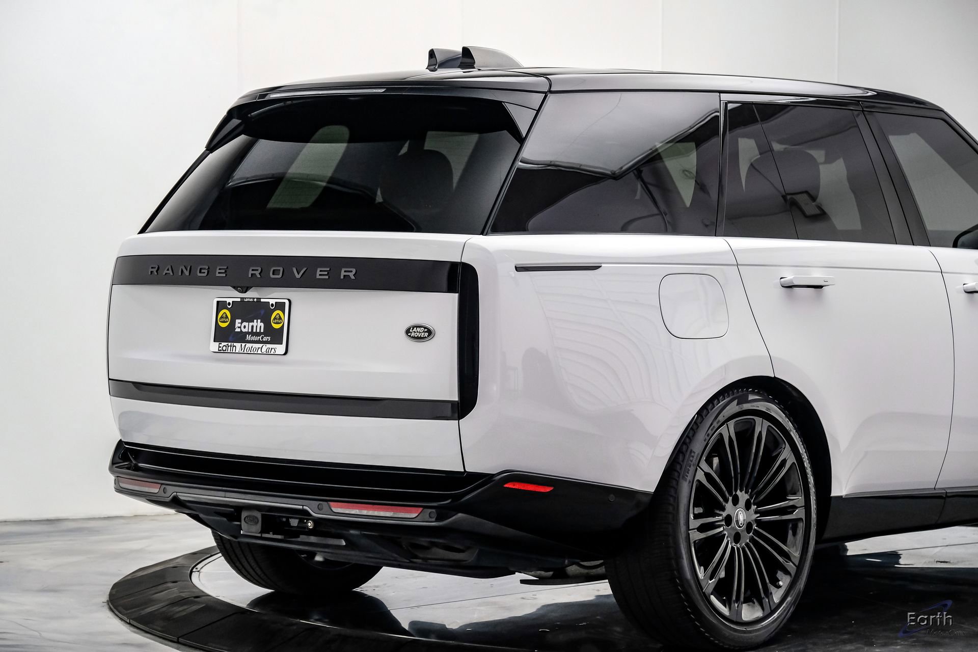 Used 2023 Land Rover Range Rover Autobiography AWD/4WD image 18