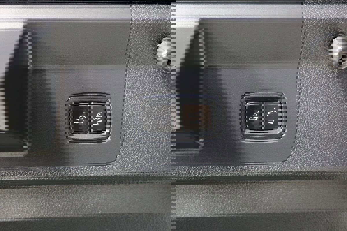 Used 2020 Porsche Panamera GTS image 30