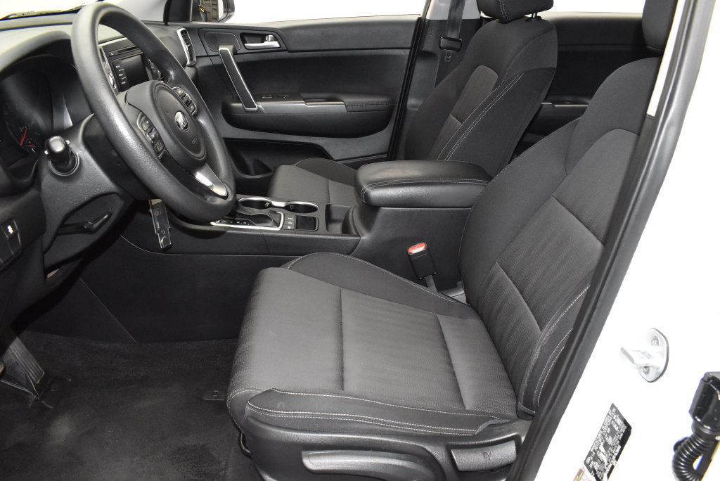 Used 2019 Kia Sportage LX AWD/4WD image 12